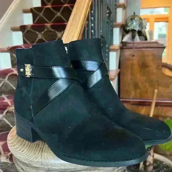 Tommy Hilfiger black booties 9. Brand new never worn. 2” heel. Gold accents - Picture 11 of 15